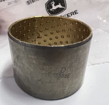 Втулка тяги (штовхача) поршня E15566 John Deere - ОРИГИНАЛ