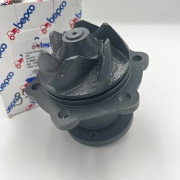 Водяной насос U5MW0017, 37711042 двигателя Perkins 4.154