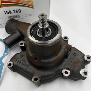 Водяной насос 747570M91, 130-49 помпа двигателя Perkins A6.372 / A6.354 - OMP