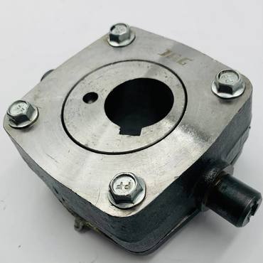 Корпус приводу косы 610368 редуктора жатки Claas